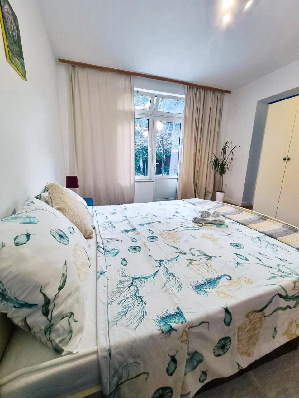 Retreat Apartments With Free Parking 普拉 外观 照片